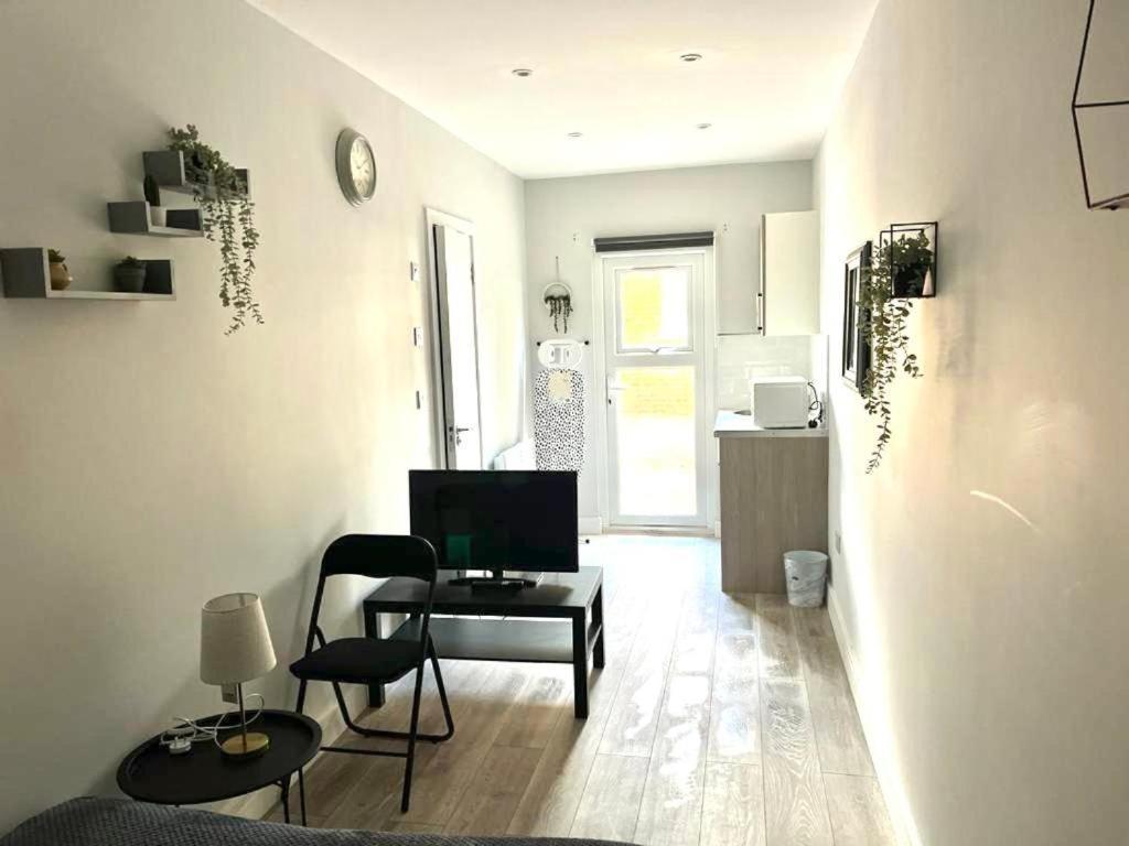 Southall Stays Near Heathrow Ub2 Exterior foto
